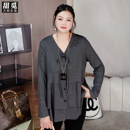 甜觅特大码女装2025秋装胖mm300斤时尚百搭宽松大A版V领针织衫T恤