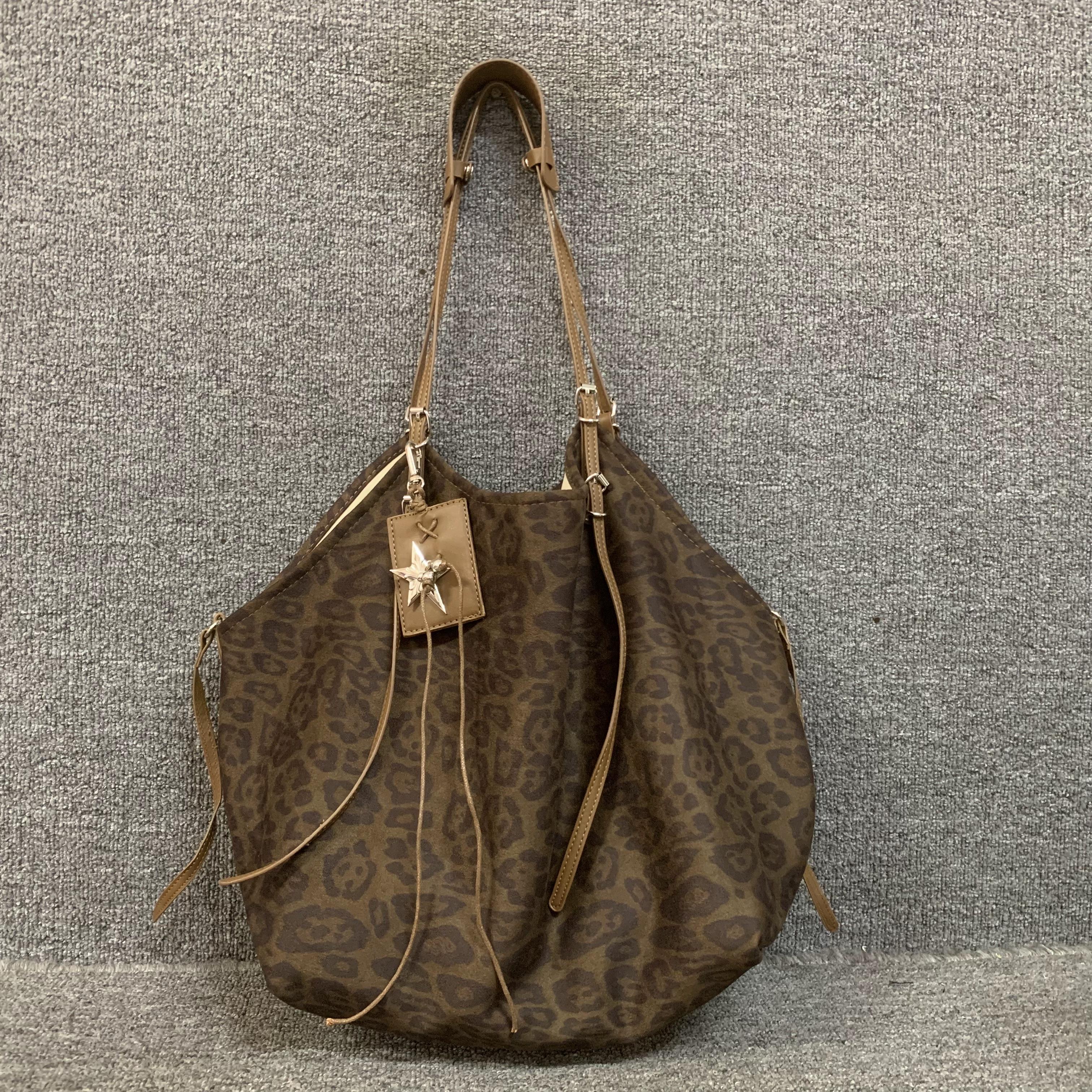 手提腋下大容量实用豹纹女包
