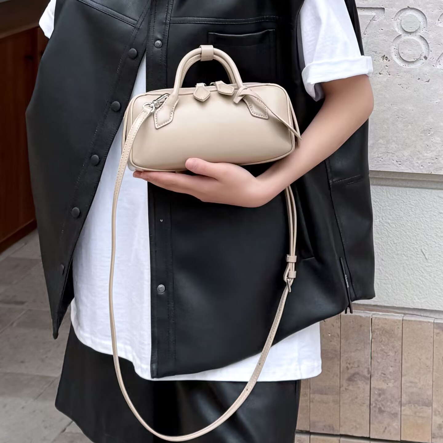 小众新品真皮女包春夏百搭时尚头层牛皮气质定型手提单肩小枕头包