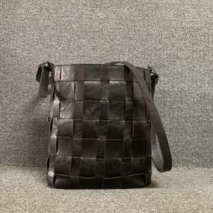 复古真皮女包韩版百搭时尚编织头层牛皮女单肩腋下小众简约水桶包