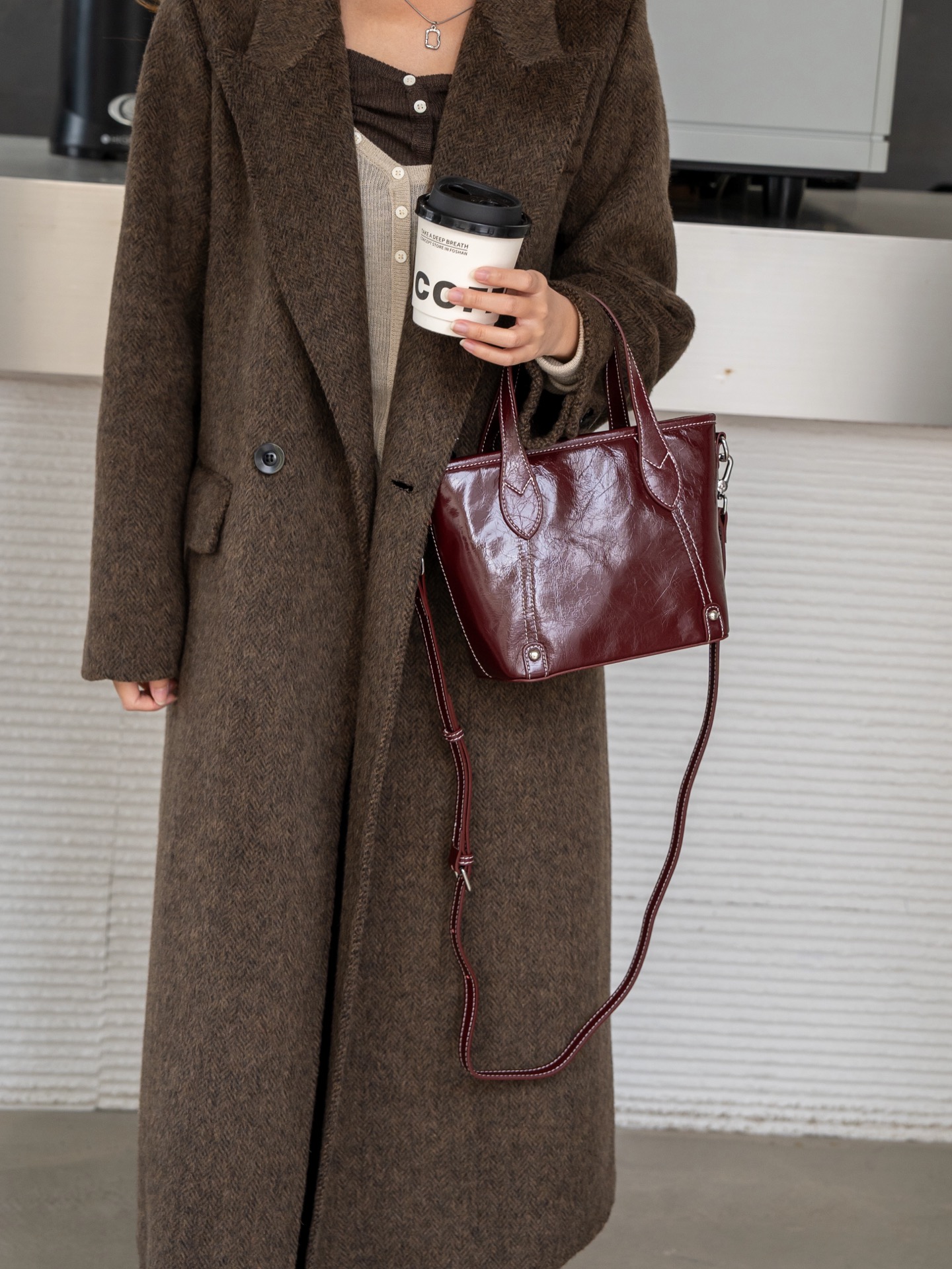 头层牛皮百搭时尚水桶包女包