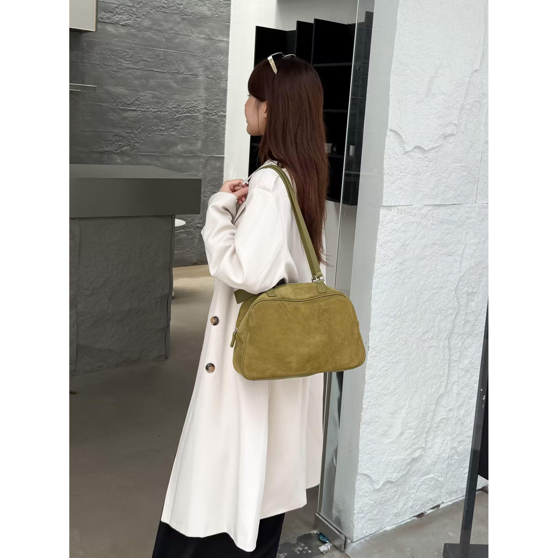 新品真皮女包复古韩版百搭时尚小众磨砂牛皮女手提腋下简约枕头包