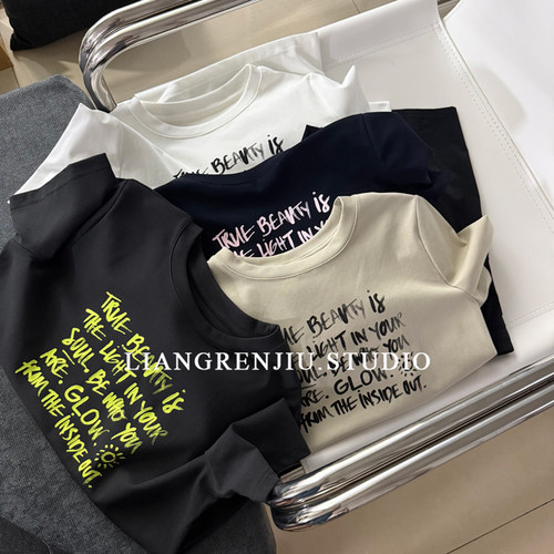 撞色字母设计。涵米亚正品棉质正肩显瘦短袖T恤32030AR