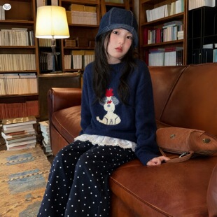 2026年秋季新款女童休闲风狗狗图案长袖毛衣套装保暖柔软舒适