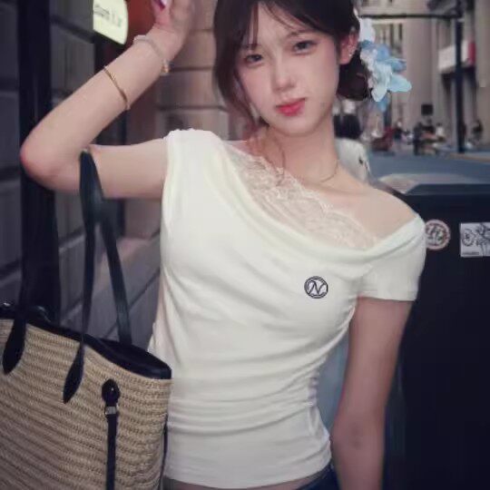 斜肩褶皱花边蕾丝短袖t恤女显瘦露肩韩版收腰辣妹夏季一字肩上衣