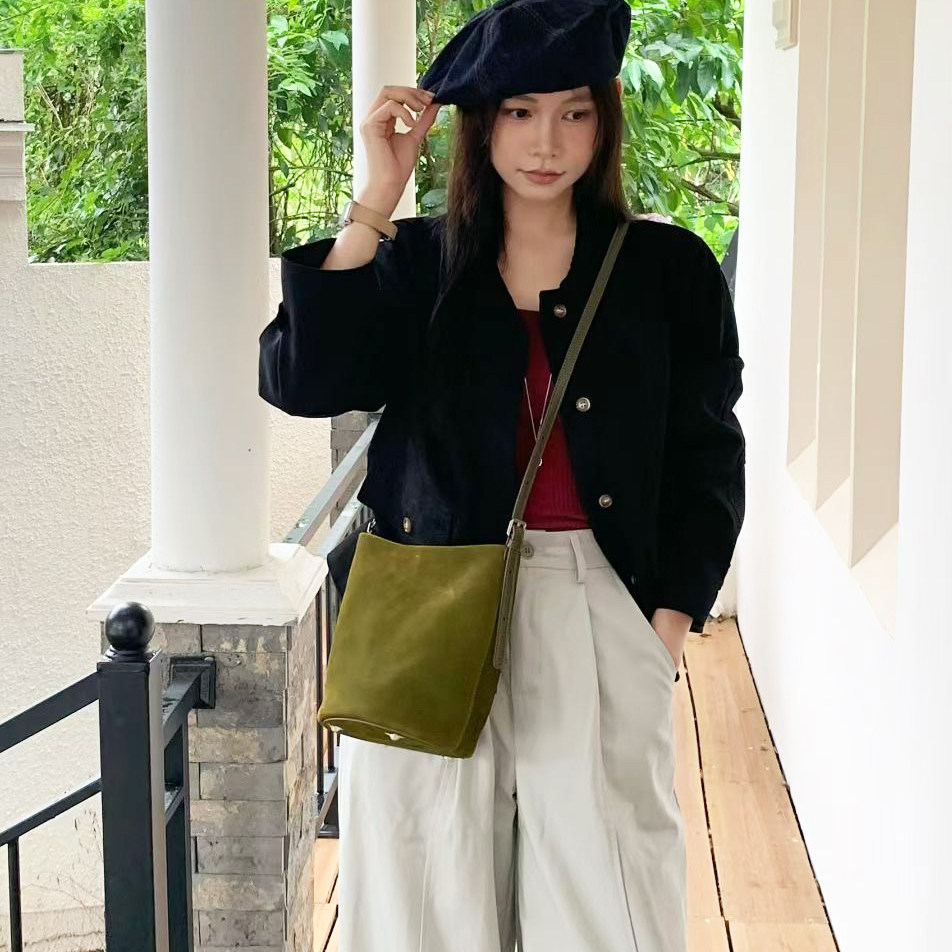 磨砂牛皮水桶包包女2025新款中古腋下包超火精致手拎斜挎包圆筒包,箱包皮具/热销女包/男包,水桶包,淘宝优惠券,粉丝福利购,淘宝优惠卷