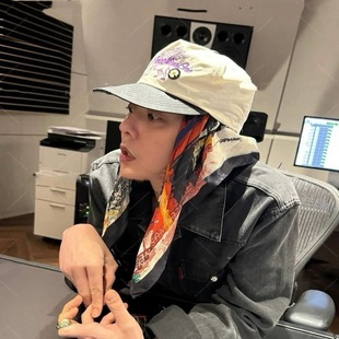 25年新款gd权志龙泰国音乐节同款涂鸦仿真丝方巾印花嘻哈头巾男女