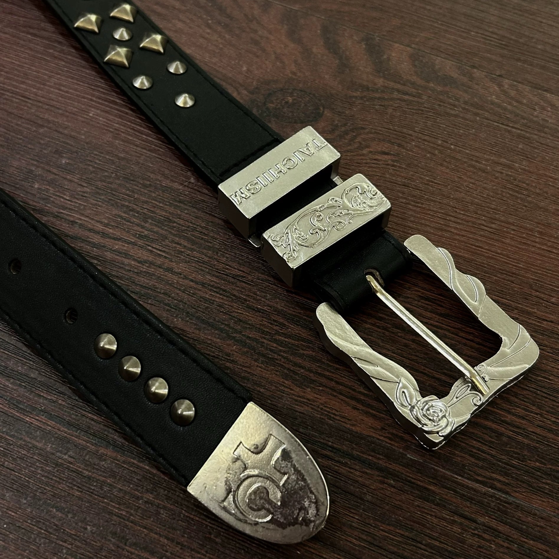 牛皮铆钉蔷薇玫瑰宝剑盾牌腰带