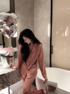 字母睡衣女春秋款大牌高级感2023年新款家居服可外穿睡衣女款夏季