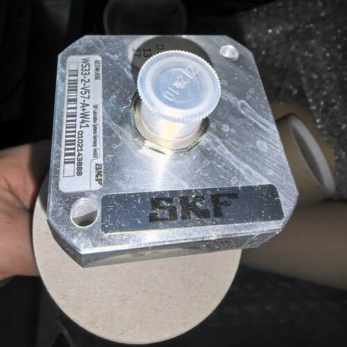 WS33-2-V57-A+W41 SKF工业工控振动传感器件配件议价维修