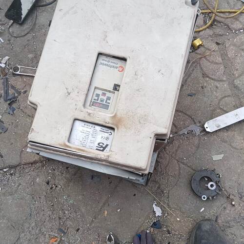 23F5M1R-Yc1A 科比F5变频器 75Kw工控调速装置议价维修