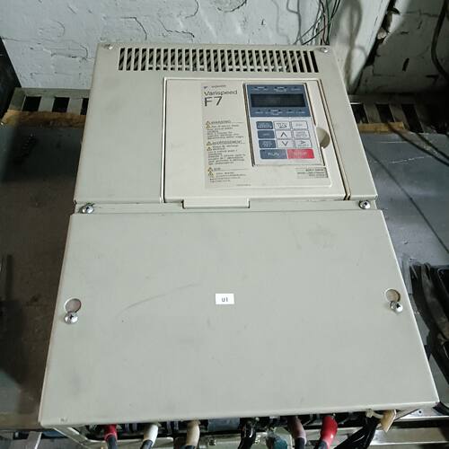 CIMR-F7B4030 安川F7系列变频器 30KW 400V工控设备议价维修