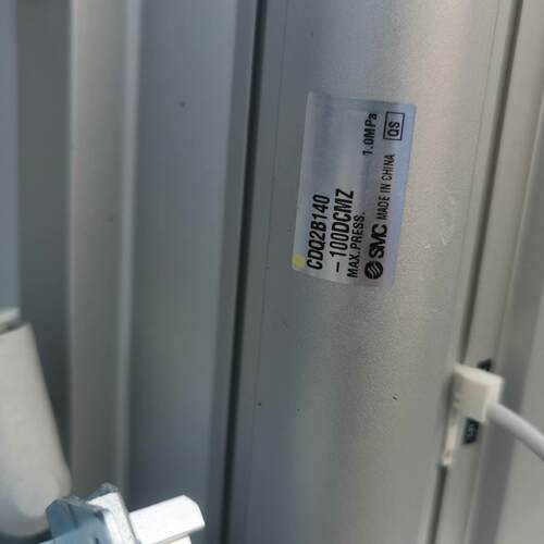 CDQ2B140-100DCMZ 薄型气缸 工业自动化气动元件议价维修