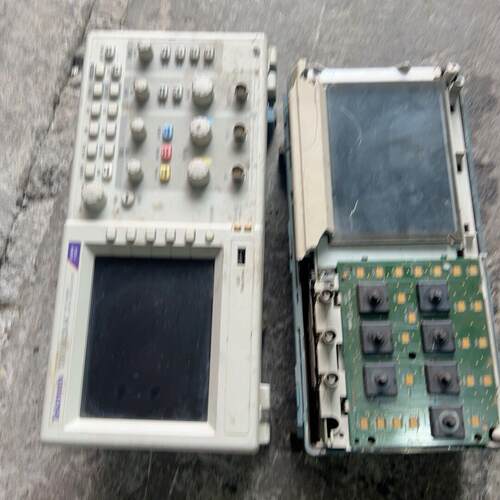 TDS1002B-SC 数字示波器 电子测试测量仪器议价维修