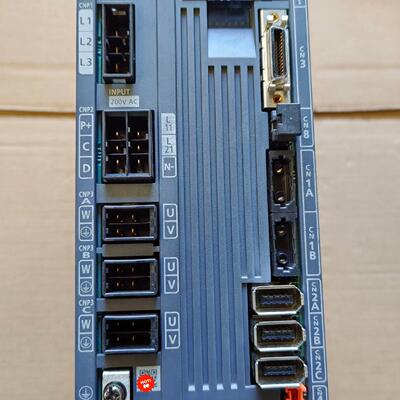 MR-J4W3-222B 伺服驱动器 200W×3 工控自动化设备配件议价维修