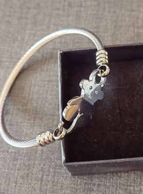 钛钢手镯可爱小熊手链手镯