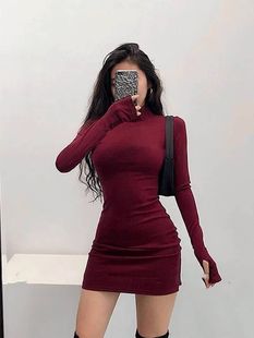 新年红针织长袖连衣裙女2024新款纯欲风辣妹紧身收腰打底包臀短裙