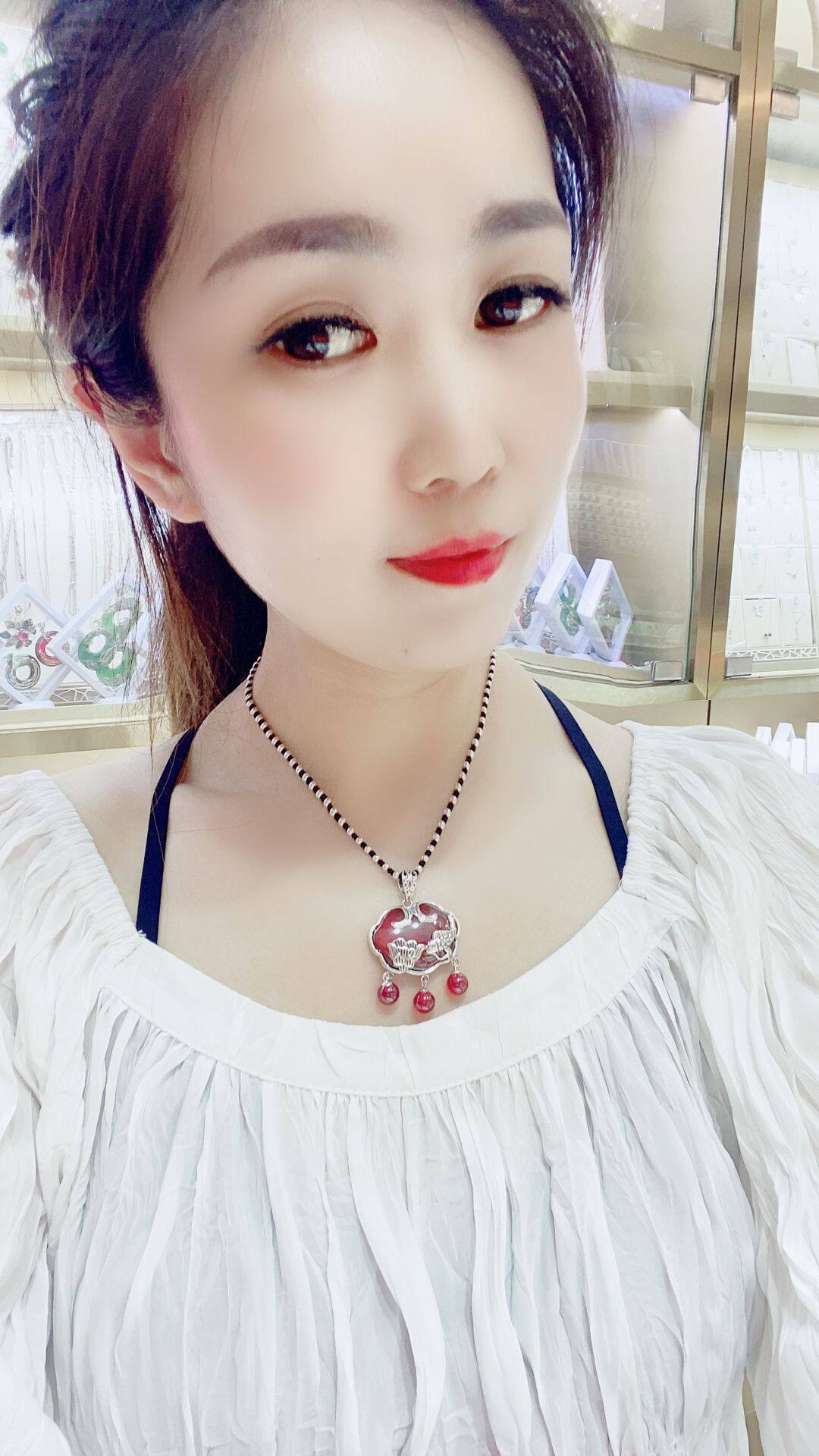 春晓老银匠新款石榴石鱼戏莲花铃铛平安锁项链