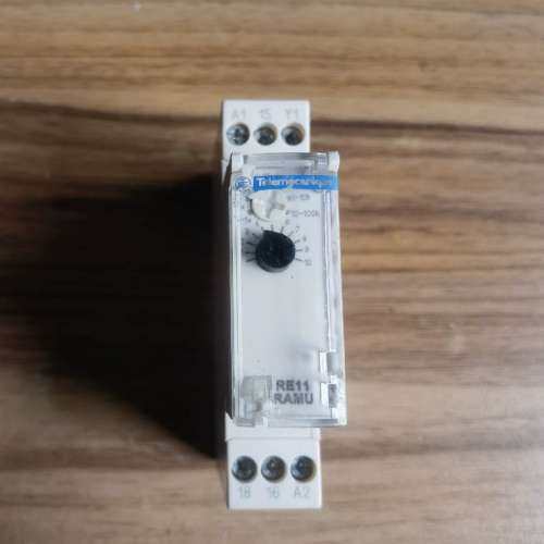 1-4-2 正品时间继电器 RE11RAMU