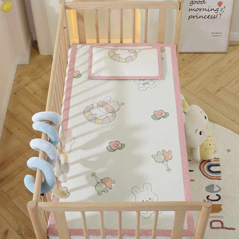 新款直销儿童凉席夏季冰丝席幼儿园拼接床小床卡通折叠可水洗学生