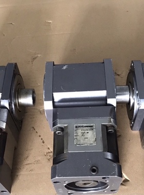 parker直角减速机RT90-015-021LB  减速比1:15  议价