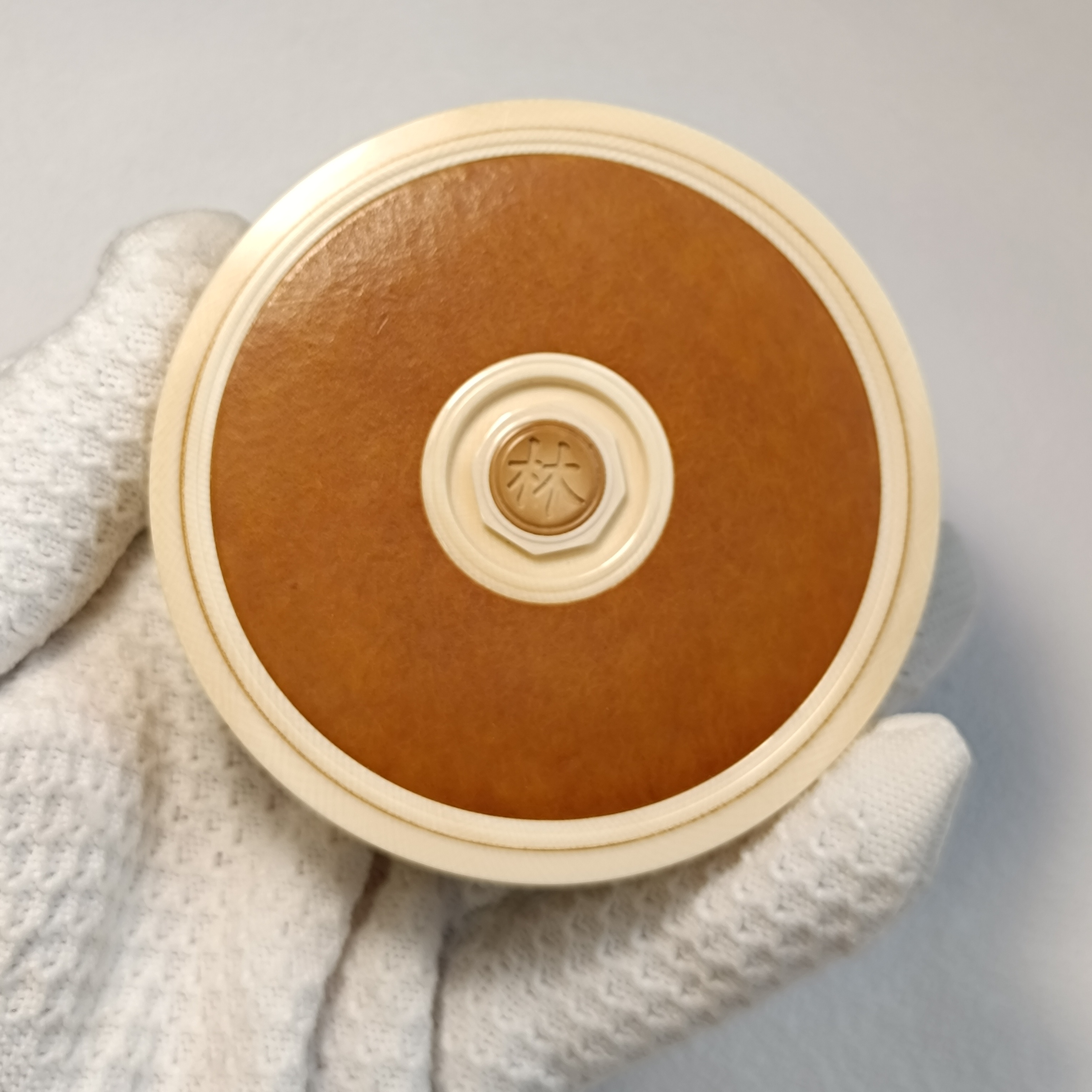 收藏款猛犸牙万体鸣虫盒