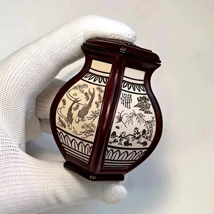 张圣林收藏款宝瓶形状小叶紫檀嵌牛骨雕花竹蛉筒 黄蛉盒 蛉子虫盒