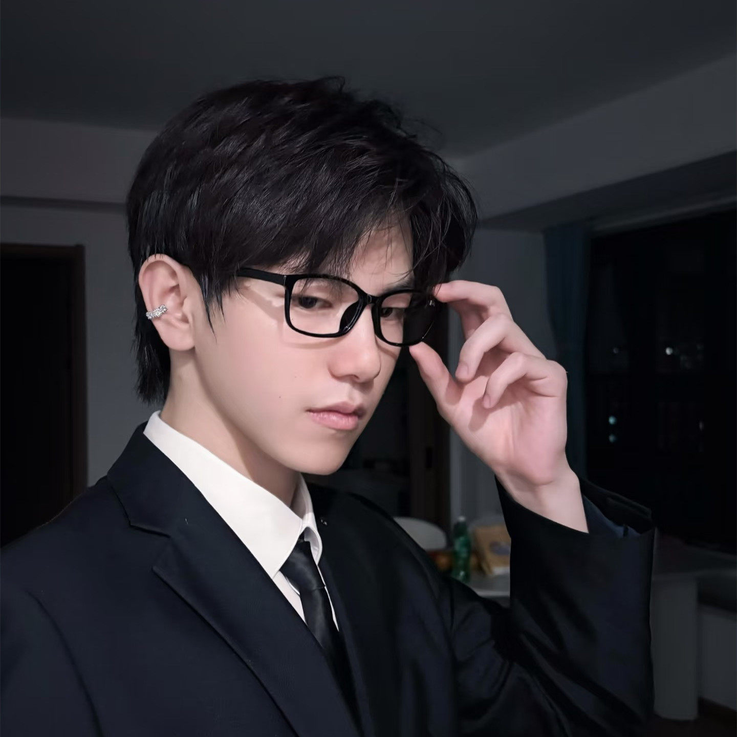 日系简约黑色方形窄框眼镜架男女款高级感素颜百搭可配度数平光镜