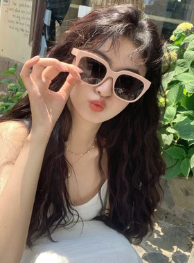 新款粉色多巴胺风女式墨镜