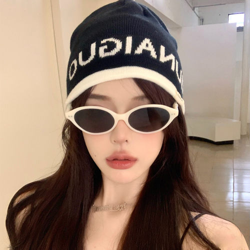 新款镶珍珠小框墨镜女高级感