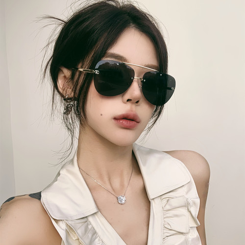 韩系气质茶色无框方形圆脸墨镜女