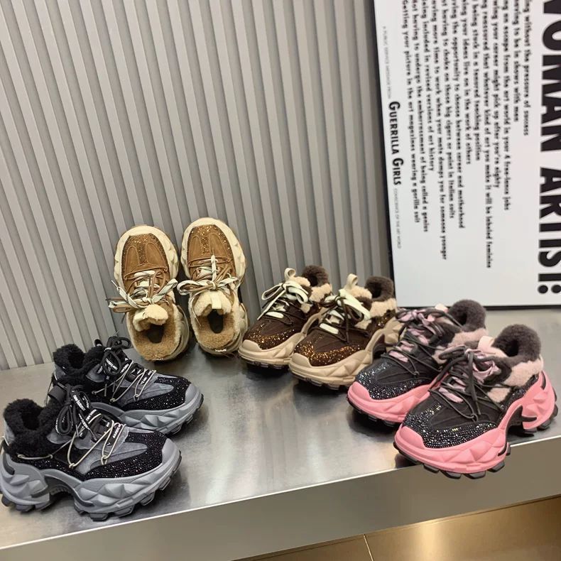 2025新款时尚百搭真皮老爹鞋女厚底加绒加厚保暖棉鞋冬季水钻绑带