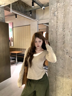 宅宅athome//暖冬叙旧 拼接V领长袖打底衫假两件修身显瘦内搭上衣