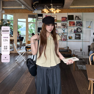 宅宅Athome//仲夏小调 卡其娃娃领短袖上衣小众设计感显瘦短外套