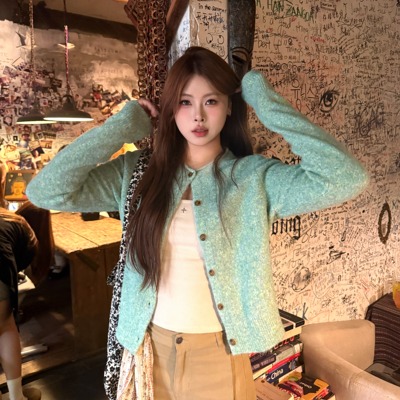 宅宅athome//日光青柠 韩系绿色羊毛混纺针织开衫圆领短款毛衣