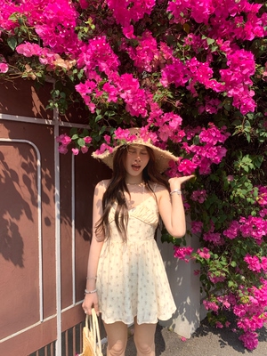 宅宅Athome//伊甸春园 小碎花甜美吊带连衣裙V领显瘦纯欲度假裙