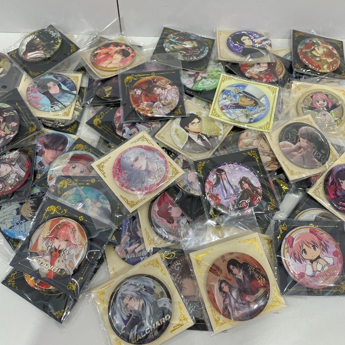 75mm带背板动漫游戏吧唧徽章独立包装多IP清仓捡漏马口铁镭射胸章