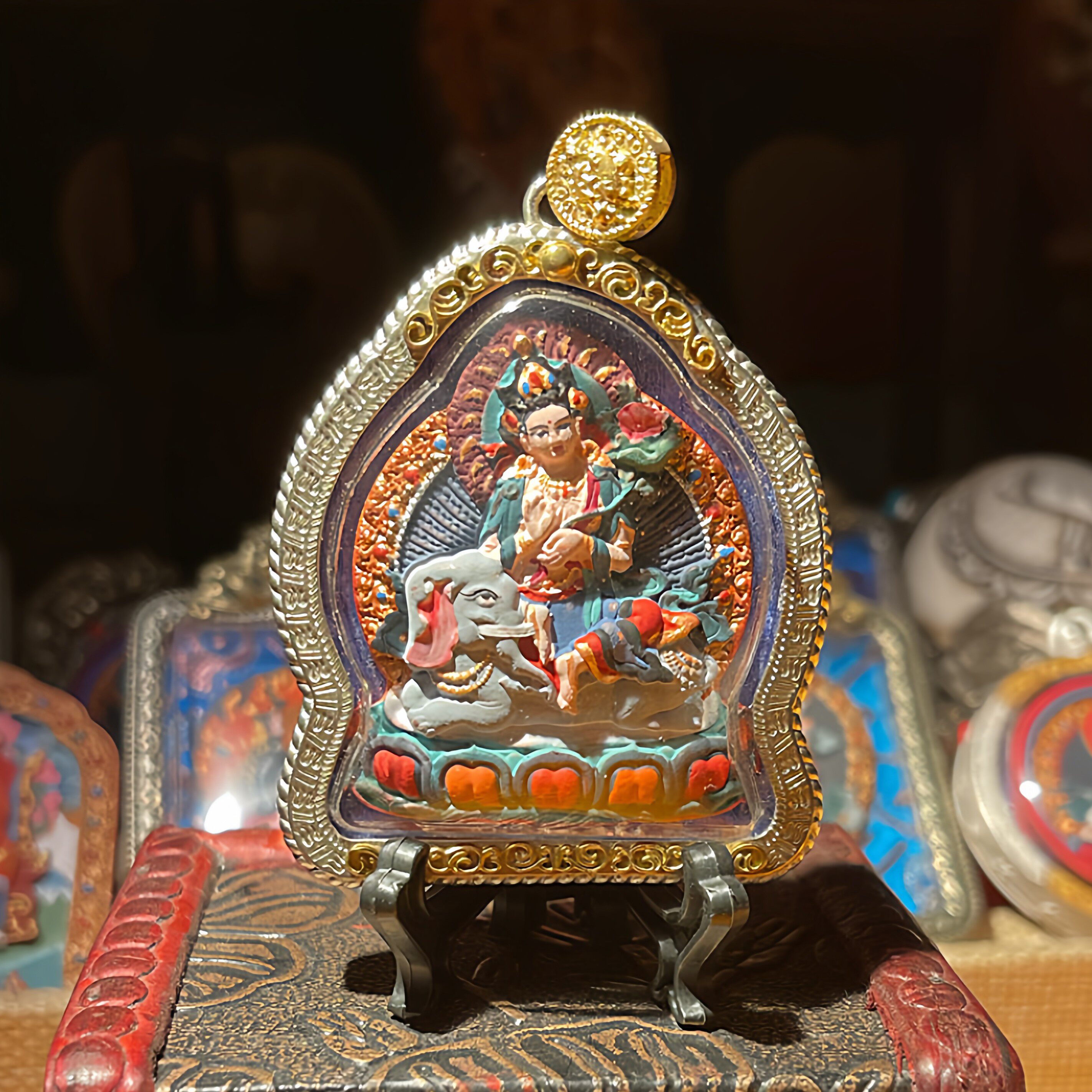 藏式矿物质彩绘擦擦佛像藏银泥塑吊坠本命佛4x5随身小唐卡挂件