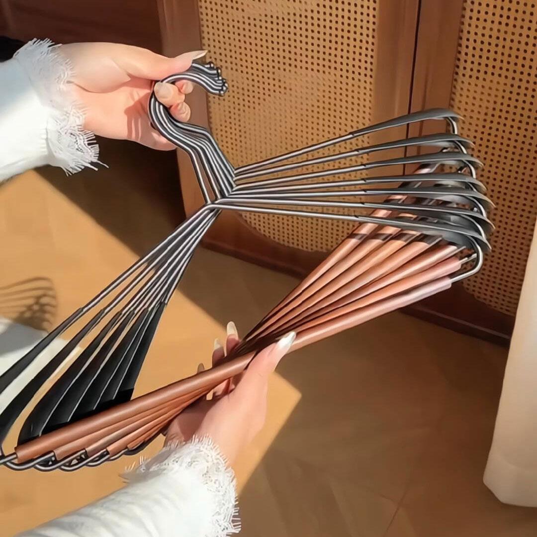 无痕衣架防肩角衣架家用挂衣防滑无痕衣挂衣柜挂衣服架子大衣