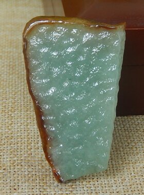 缅甸A货翡翠大马坎蓝水边角料