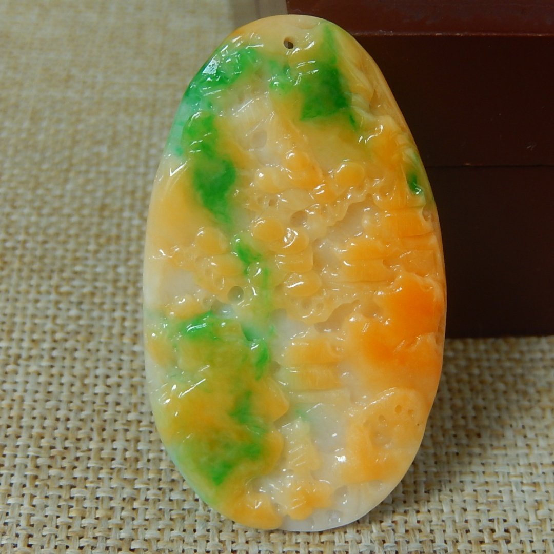 缅甸A货翡翠原石明料玉石毛料冰糯种大马坎黄加绿山水牌挂件K9379