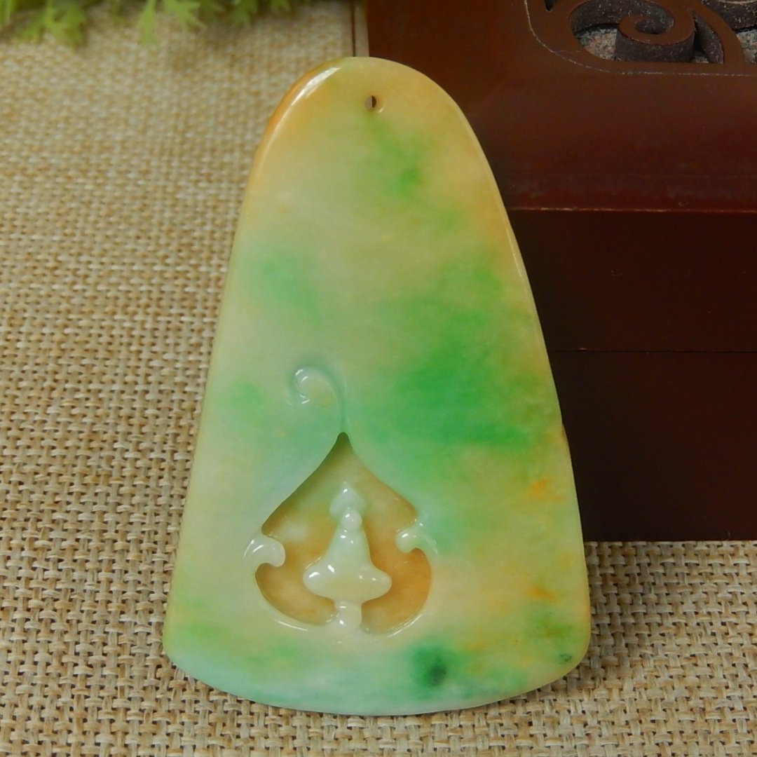 缅甸A货翡翠原石半明料玉石毛料大马坎黄加绿无相佛牌子挂件K9136