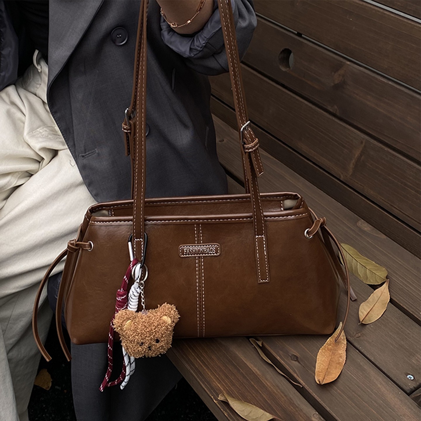 高级质感包包女大容量2025新款秋冬复古小众设计单肩腋下包通勤包