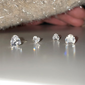 Violet S999纯银爱心耳钉养耳洞小巧简约防过敏闪钻睡觉免摘