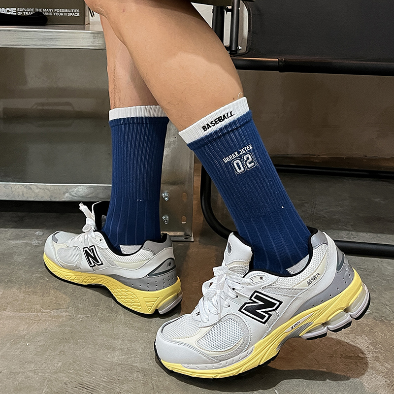 纯色数字刺绣男中筒简约袜