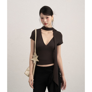 AXIA深V领短袖T恤女夏季后背镂空设计感小众港风显瘦甜辣上衣高级