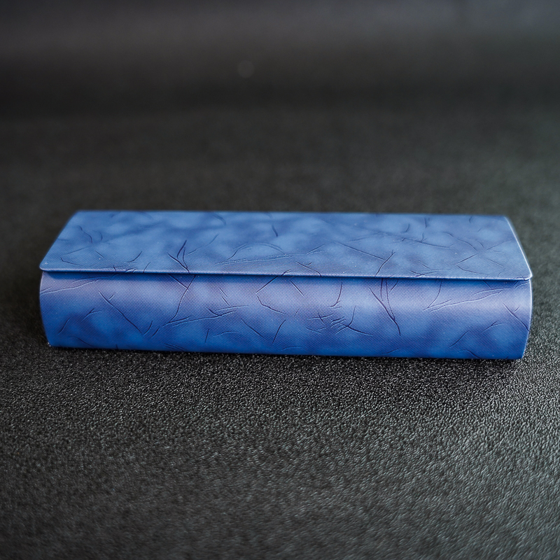 复古刻纹款抗压眼镜盒