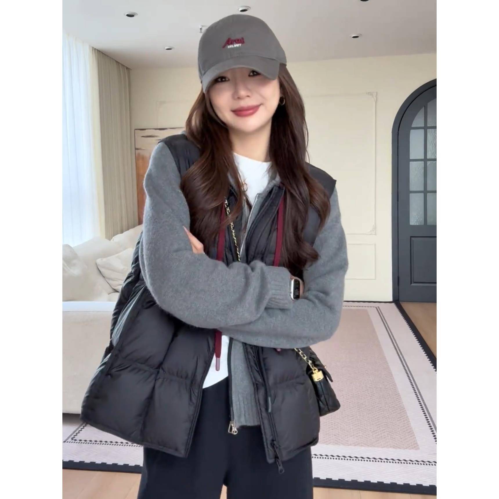 短款羽绒马甲女外穿秋冬新款2025流行爆款巨好看坎肩时尚马夹背心