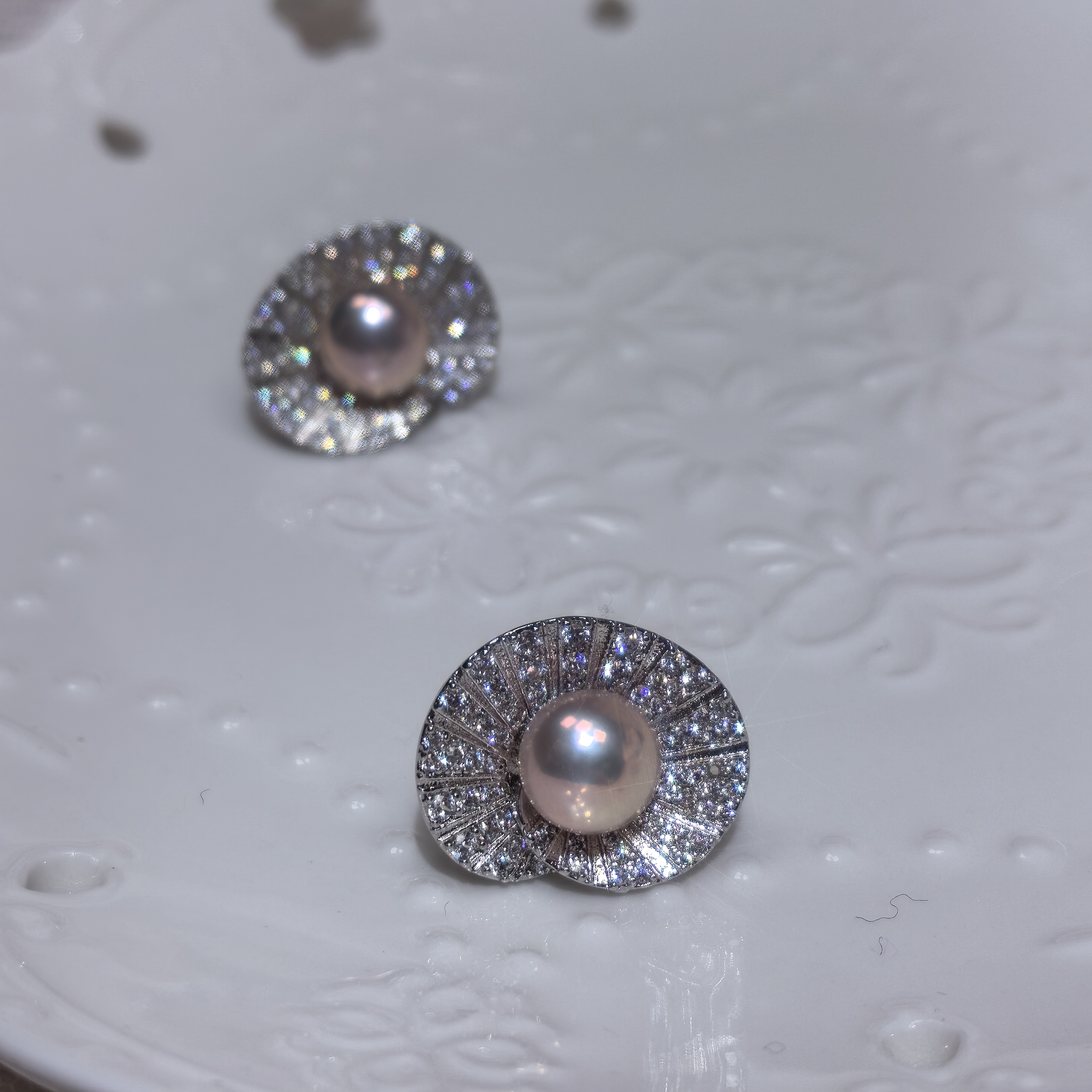 6a级极强光7mm天然淡水真珍珠925银针镶锆石超闪高级感百搭耳钉