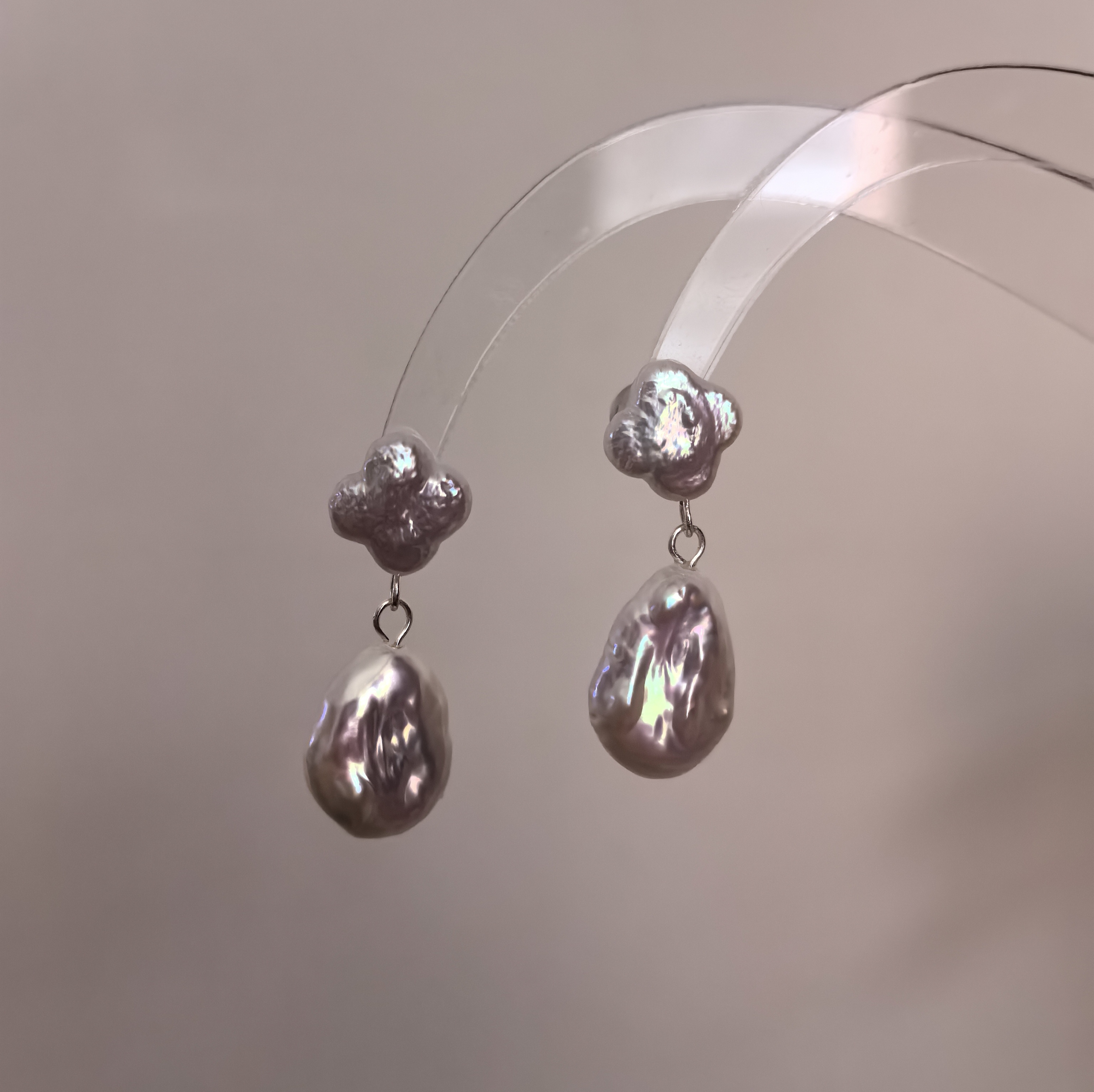 法式肌理感粉色炫彩极光淡水珍珠四叶草水滴纯银耳针高级精致耳饰